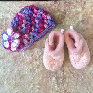 Pink Knit Booties & Handmade Hat EUC sz 4 9-12m